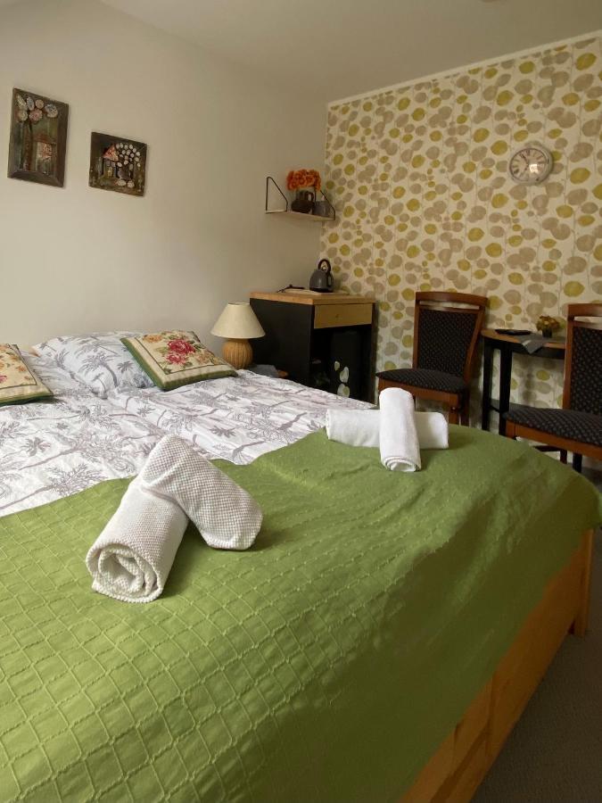 Penzión Vila Petra Bed&Breakfast Velky Slavkov Exterior foto